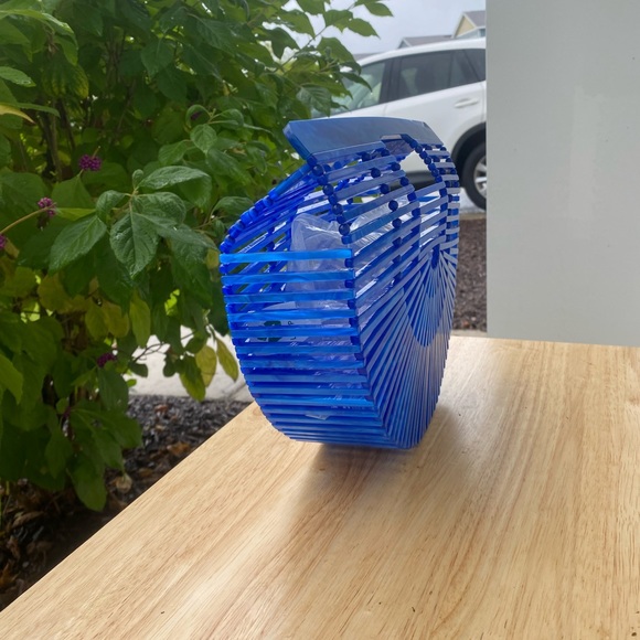 Brand New Acrylic Ark Clutch (Blue ) - Picture 7 of 10